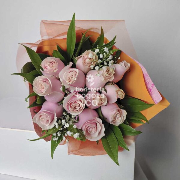 Bouquet 12 Rosas (Decoradas)